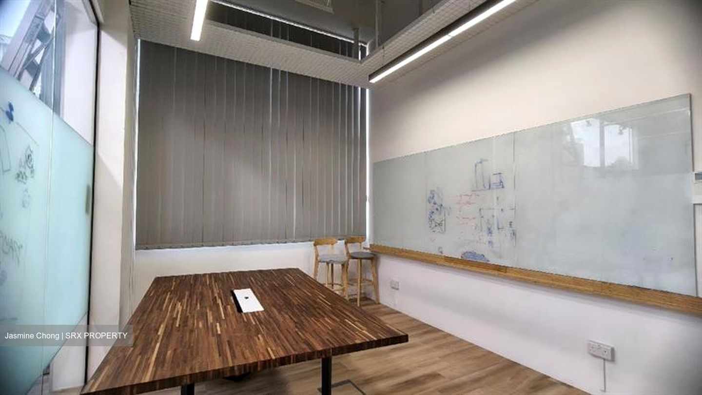 UB. One (D14), Warehouse #607282541